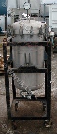 135 Litres Stainless Steel Vertical Pressure Vessel