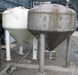 1500 Litres Stainless Steel Vertical Storage Vessel