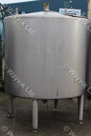 2300 litres stainless steel vertical storage vessel_000